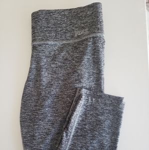 PINK Ultimate yoga pants xs new without tags